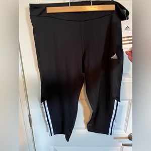 NWT Women’s Adidas Capris XL